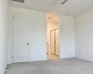 35991 W San Clemente Avenue - Photo Thumbnail 9