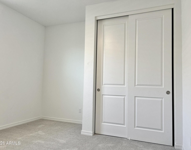 35991 W San Clemente Avenue - Photo Thumbnail 12
