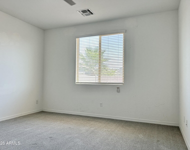 35991 W San Clemente Avenue - Photo Thumbnail 8