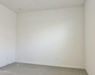 35991 W San Clemente Avenue - Photo Thumbnail 13