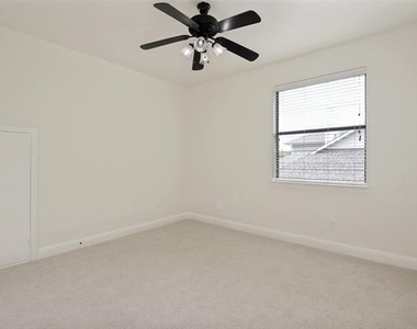 11523 Westlawn Lane - Photo Thumbnail 27