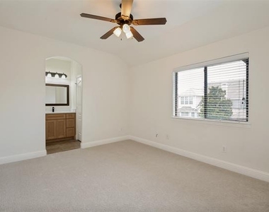 11523 Westlawn Lane - Photo Thumbnail 23