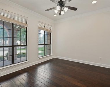 11523 Westlawn Lane - Photo Thumbnail 14