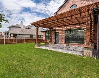 11523 Westlawn Lane - Photo Thumbnail 34
