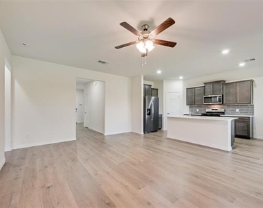 727 Dove Haven Way - Photo Thumbnail 8