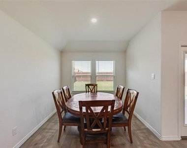 727 Dove Haven Way - Photo Thumbnail 12