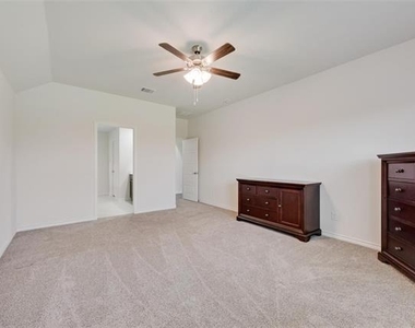 727 Dove Haven Way - Photo Thumbnail 14
