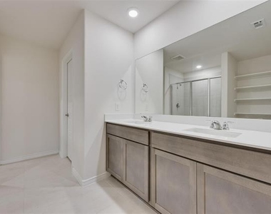 727 Dove Haven Way - Photo Thumbnail 15