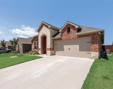 727 Dove Haven Way - Photo Thumbnail 2