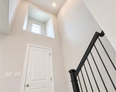 1001 Old Iron Bend - Photo Thumbnail 11