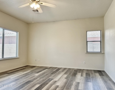 11824 W Windsor Avenue - Photo Thumbnail 3