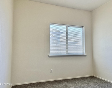 11824 W Windsor Avenue - Photo Thumbnail 12