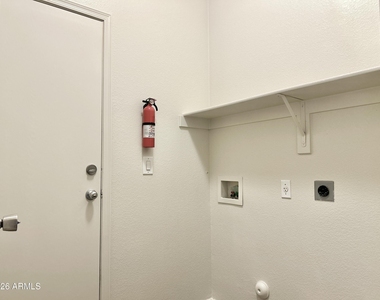11824 W Windsor Avenue - Photo Thumbnail 15