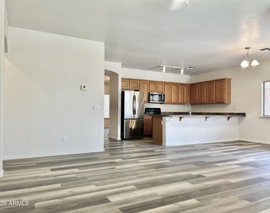 11824 W Windsor Avenue - Photo Thumbnail 4