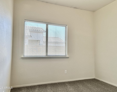 11824 W Windsor Avenue - Photo Thumbnail 10