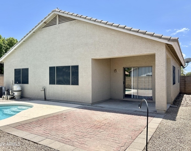 11824 W Windsor Avenue - Photo Thumbnail 18