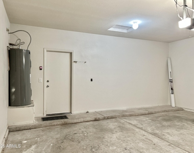 11824 W Windsor Avenue - Photo Thumbnail 17