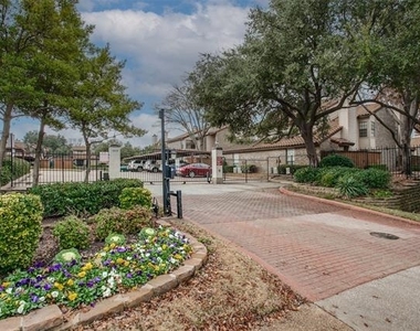 5626 Preston Oaks Road - Photo Thumbnail 19