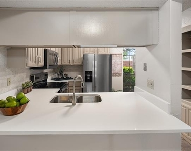 333 Melrose Drive - Photo Thumbnail 2
