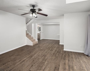 333 Melrose Drive - Photo Thumbnail 15
