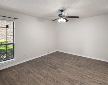 333 Melrose Drive - Photo Thumbnail 5
