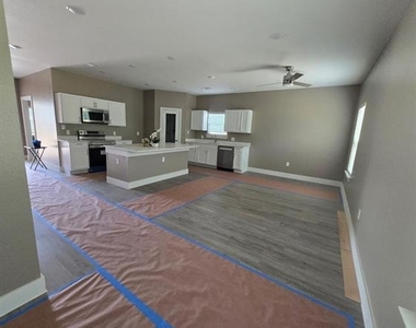 3513 Tomahawk Drive - Photo Thumbnail 12