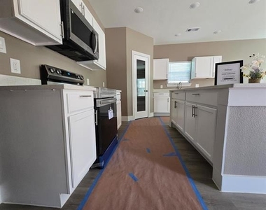 3513 Tomahawk Drive - Photo Thumbnail 1