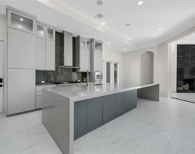 6363 Pintail Lane - Photo Thumbnail 6