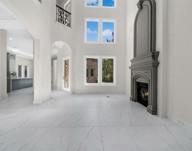 6363 Pintail Lane - Photo Thumbnail 12