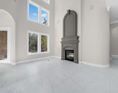 6363 Pintail Lane - Photo Thumbnail 8