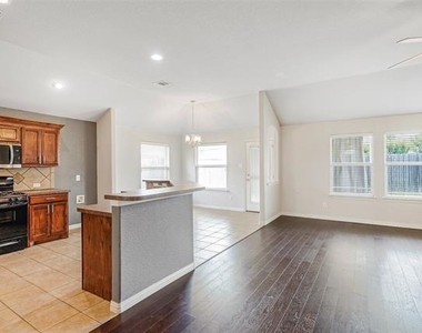 6528 Sierra Madre Drive - Photo Thumbnail 5