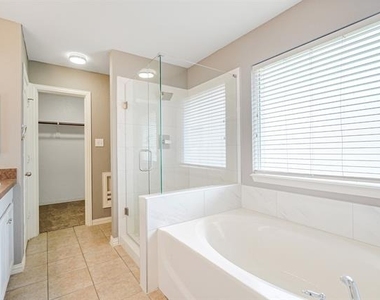 6528 Sierra Madre Drive - Photo Thumbnail 12