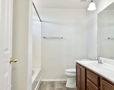 38564 N La Grange Lane - Photo Thumbnail 10