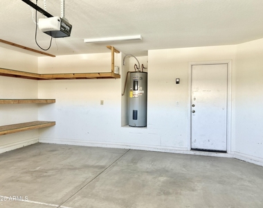 38564 N La Grange Lane - Photo Thumbnail 21