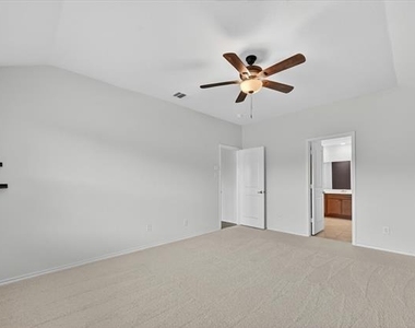 800 Windmill Street - Photo Thumbnail 10