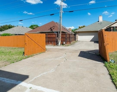6536 Bronze Leaf Drive - Photo Thumbnail 35
