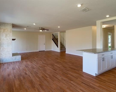 6536 Bronze Leaf Drive - Photo Thumbnail 16
