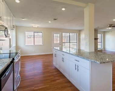 6536 Bronze Leaf Drive - Photo Thumbnail 20