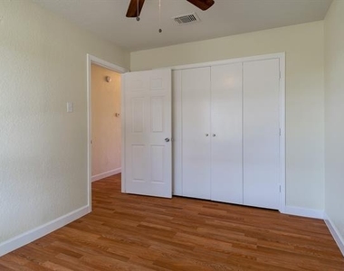 6536 Bronze Leaf Drive - Photo Thumbnail 23