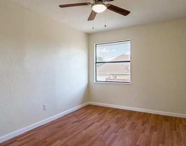 6536 Bronze Leaf Drive - Photo Thumbnail 30