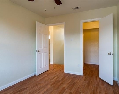 6536 Bronze Leaf Drive - Photo Thumbnail 31