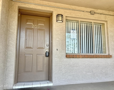 17 E Ruth Avenue - Photo Thumbnail 1