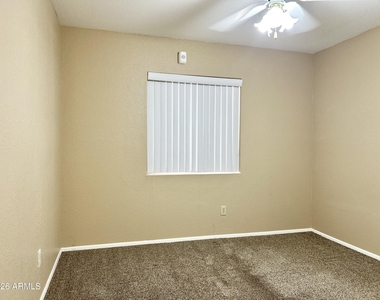 17 E Ruth Avenue - Photo Thumbnail 7