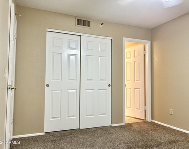 17 E Ruth Avenue - Photo Thumbnail 8