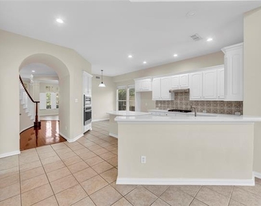3920 Autumn Lane - Photo Thumbnail 13
