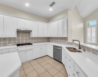3920 Autumn Lane - Photo Thumbnail 10