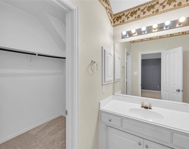 3920 Autumn Lane - Photo Thumbnail 29