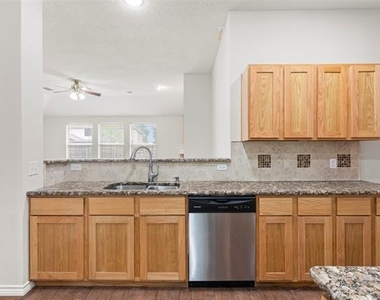 522 Colt Drive - Photo Thumbnail 15