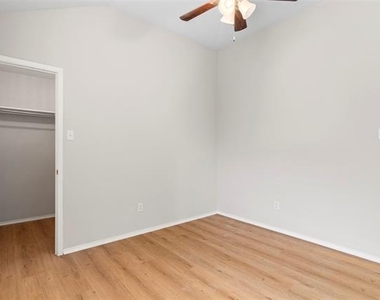 522 Colt Drive - Photo Thumbnail 27