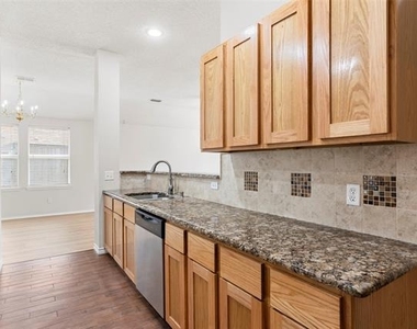 522 Colt Drive - Photo Thumbnail 17